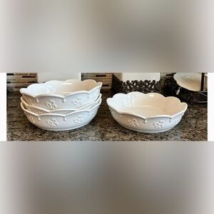 Elegant White Ceramic Bowls Set